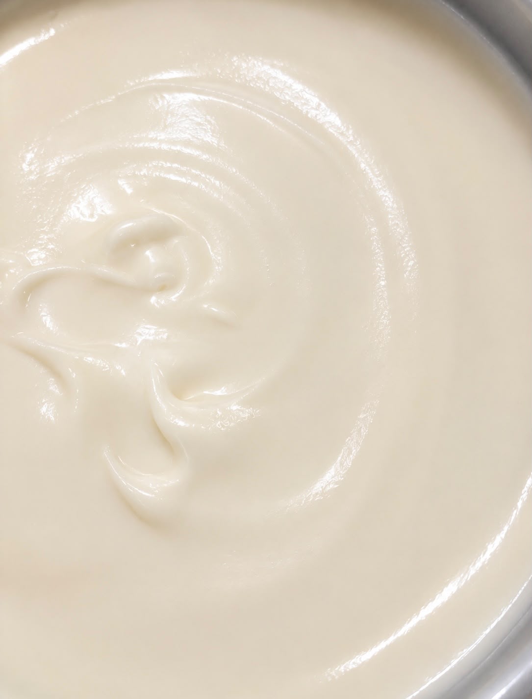 A close view of North Channel crème, the surface a smooth, even swirl